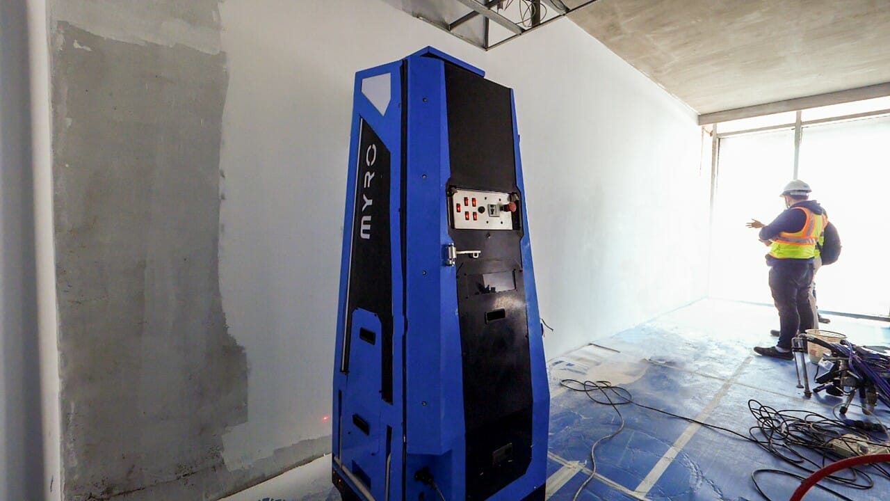 Håndbog crush jomfru World's First Wall Painting Robot - MYRO - GineersNow