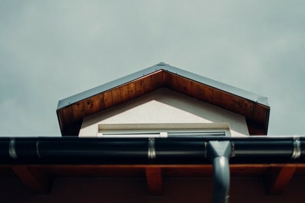 house roof gutters 