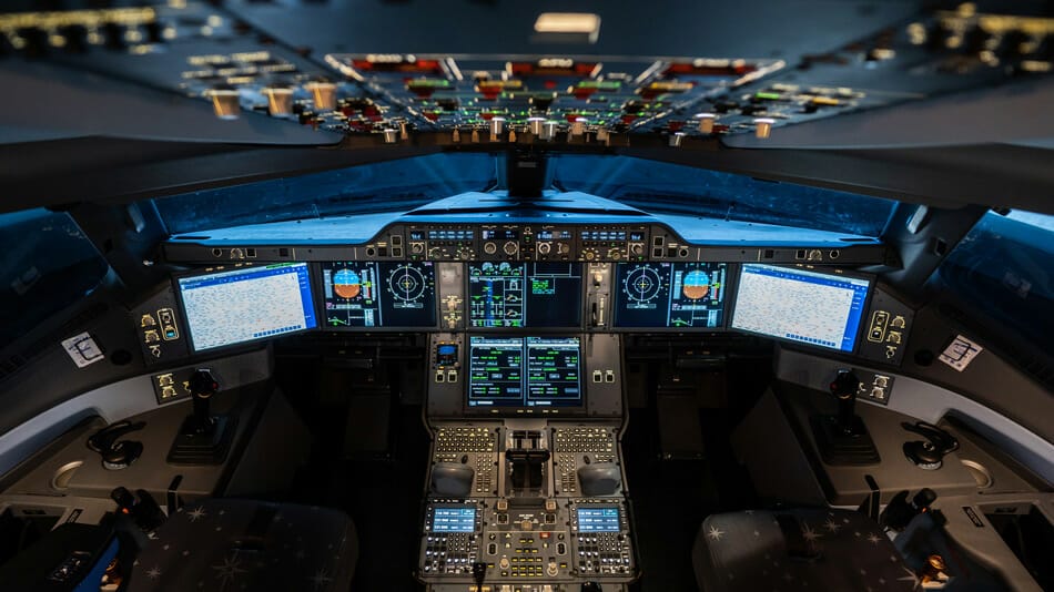virtual reality and Flight Simulators for Training Pilots