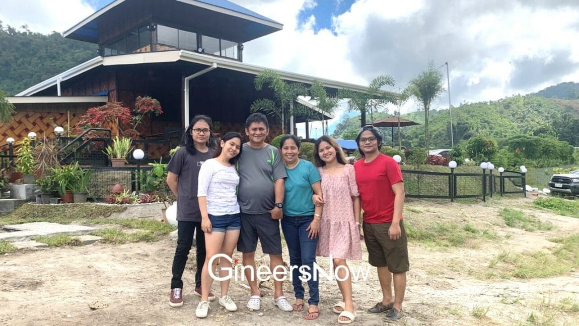 Engr. Christine Andrea Manjac Reconalla with her family
